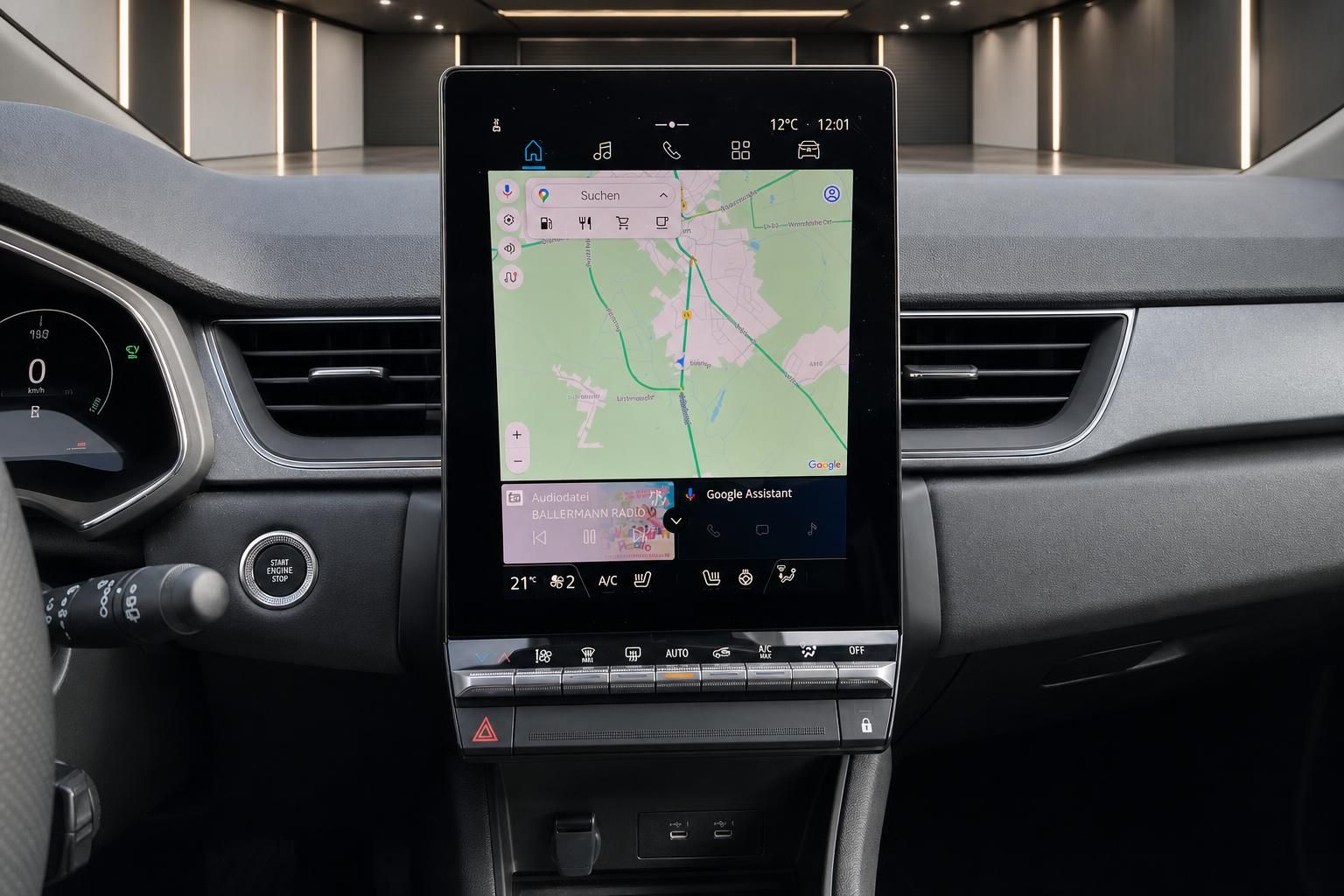 Renault Infotainmentsystem mit Google Maps Navigation und Klimasteuerung