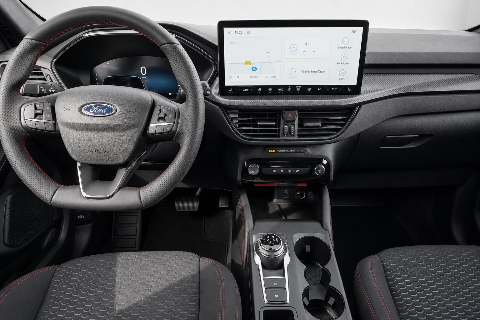 Ford Kuga Cockpit Lenkrad und Touchscreen Navigation