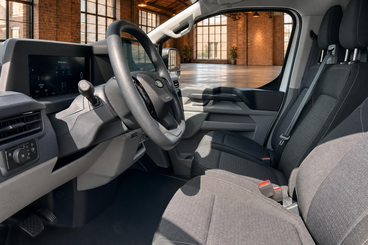 Ford Transit Fahrerhaus Innenraum mit Fahrersitz, Lenkrad und Instrumententafel