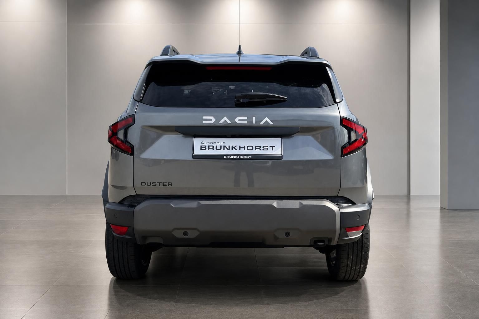 Dacia Duster Heckansicht in Grau bei Autohaus Brunkhorst