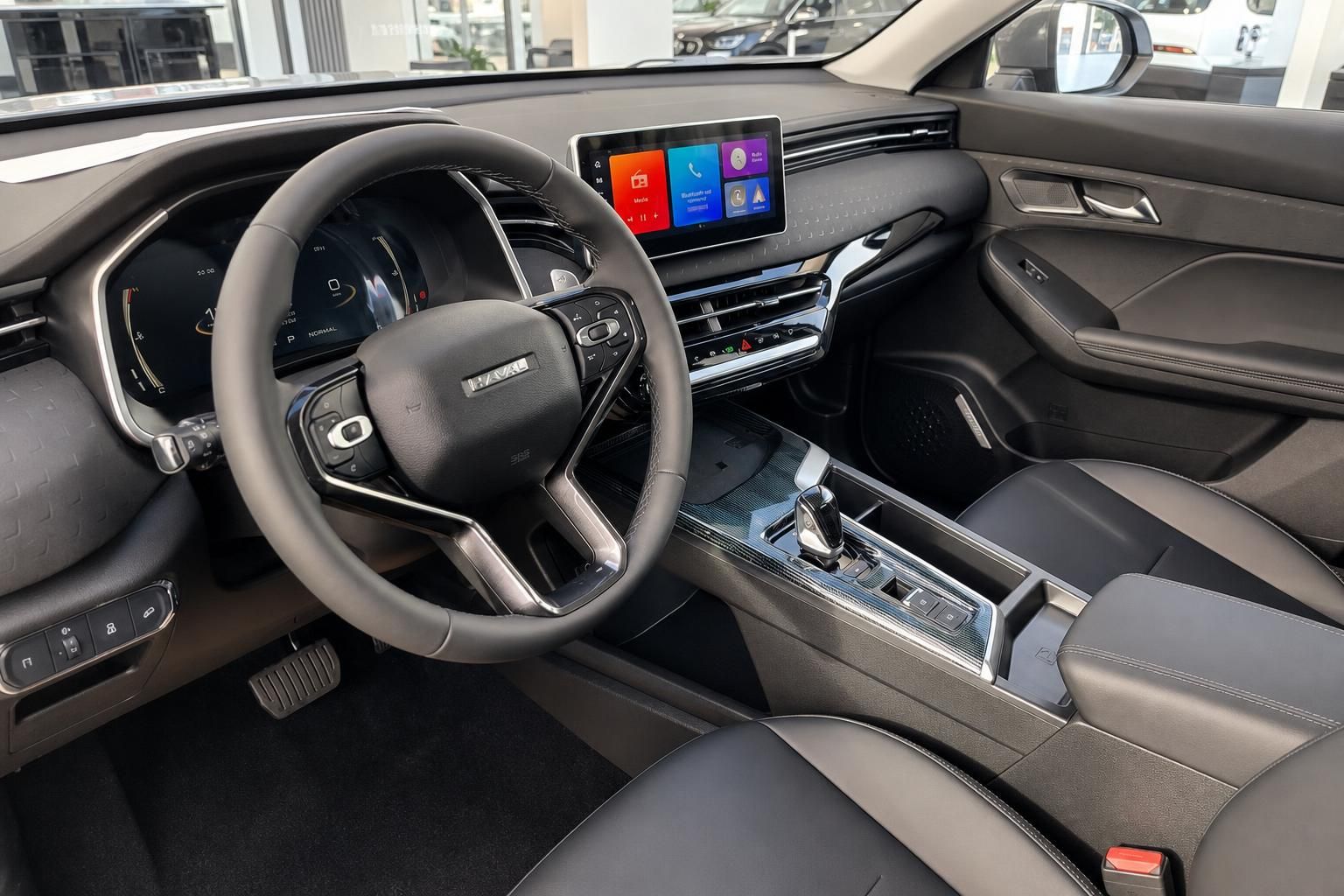 Haval Innenraum mit Lenkrad, Cockpit und Touchscreen-Infotainment