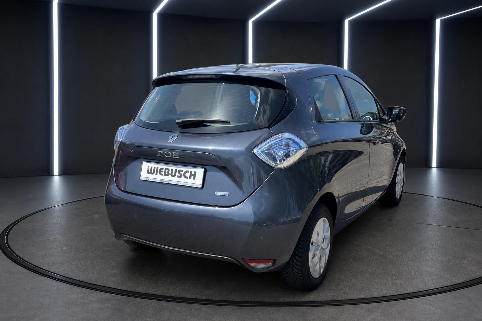 Renault Zoe grau Heckansicht – Elektroauto im Autohändler-Studio
