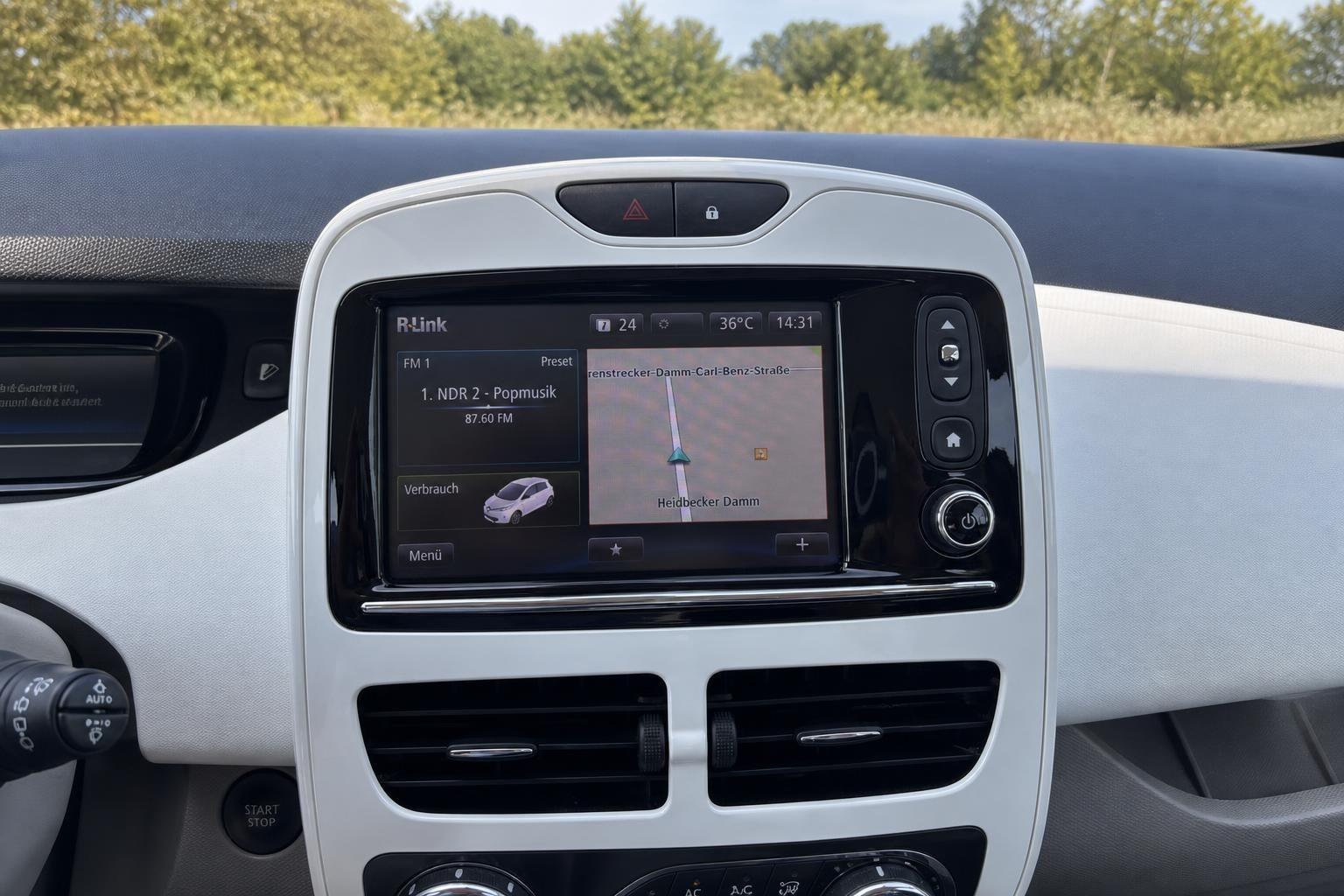 Renault ZOE R-Link Navigationssystem Touchscreen Mittelkonsole Innenraum