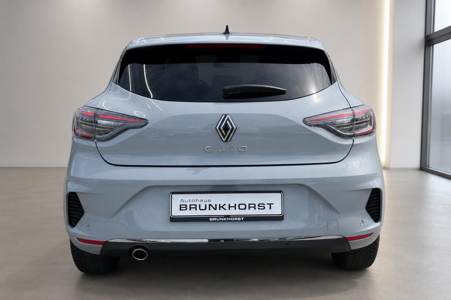Renault Clio Heckansicht in Grau mit LED-Rückleuchten – Autohaus Brunkhorst