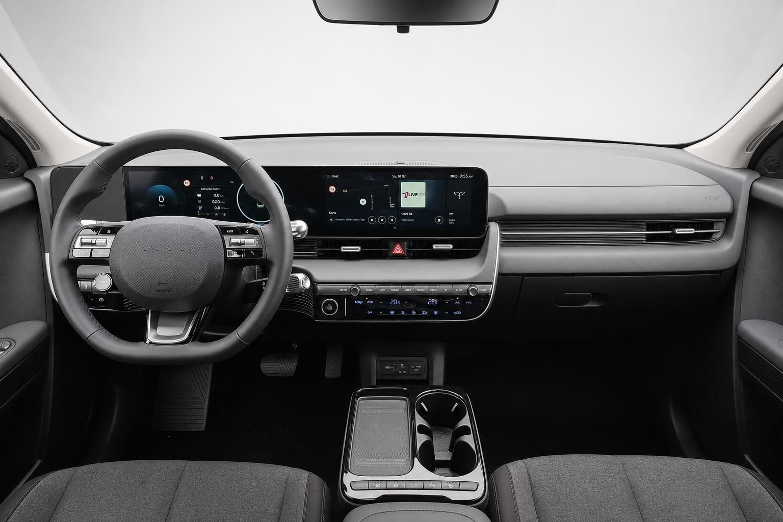 Cockpit und Armaturenbrett mit Lenkrad und Touchscreen im Innenraum