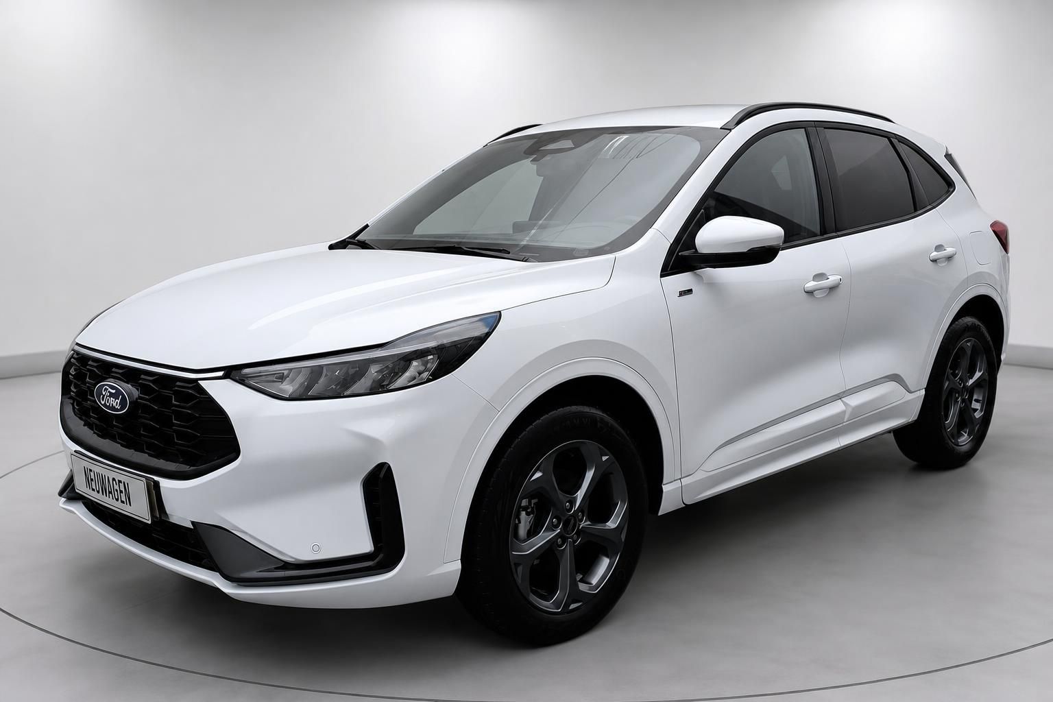 Ford Kuga weiß SUV Seitenansicht schräg Neuwagen