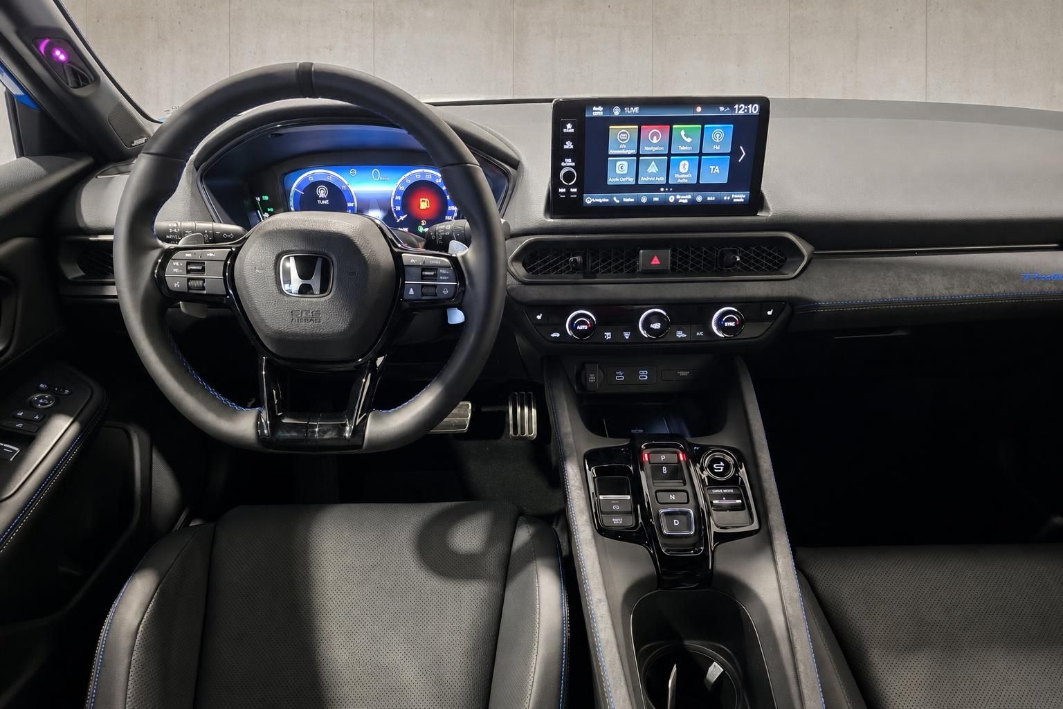 Honda Prelude Armaturenbrett mit Touchscreen und Lenkrad