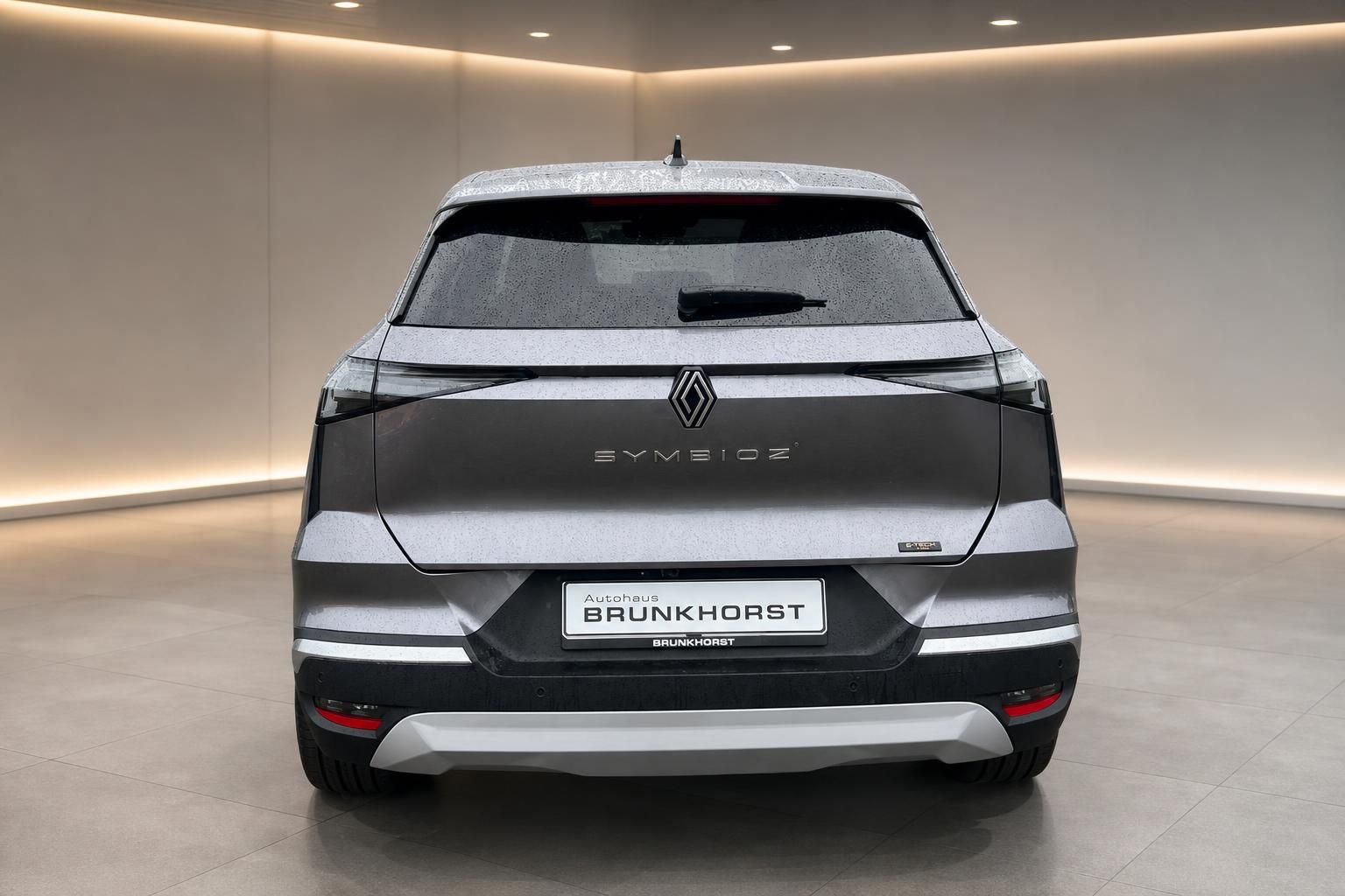 Renault Symbioz Heckansicht in Grau mit E-Tech Schriftzug