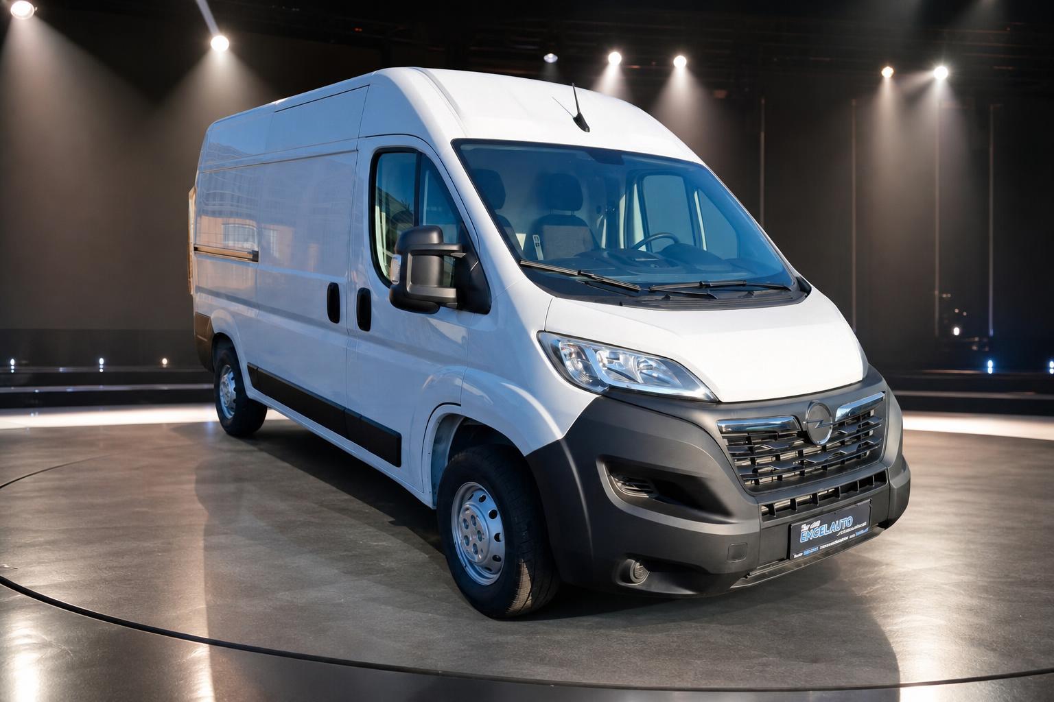 Opel Movano