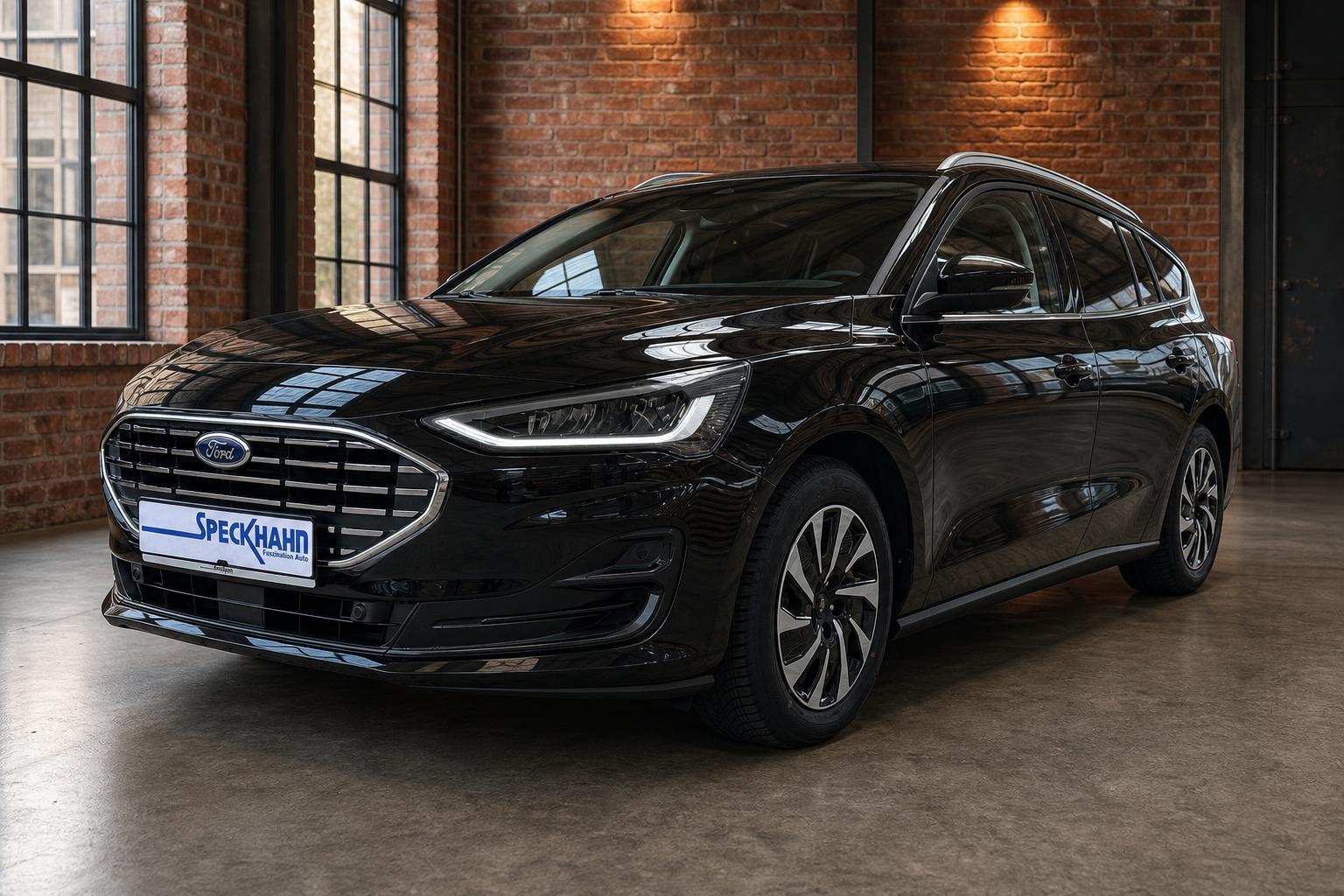 Ford Focus Turnier Titanium Edition AHK-abnehmbar Kamera B & O LED