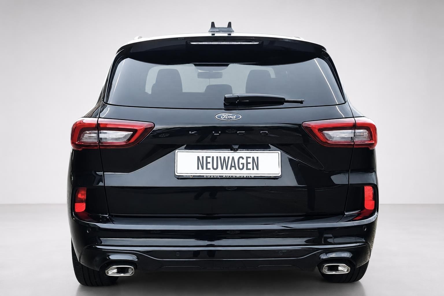 Ford Kuga schwarz Heckansicht Neuwagen SUV