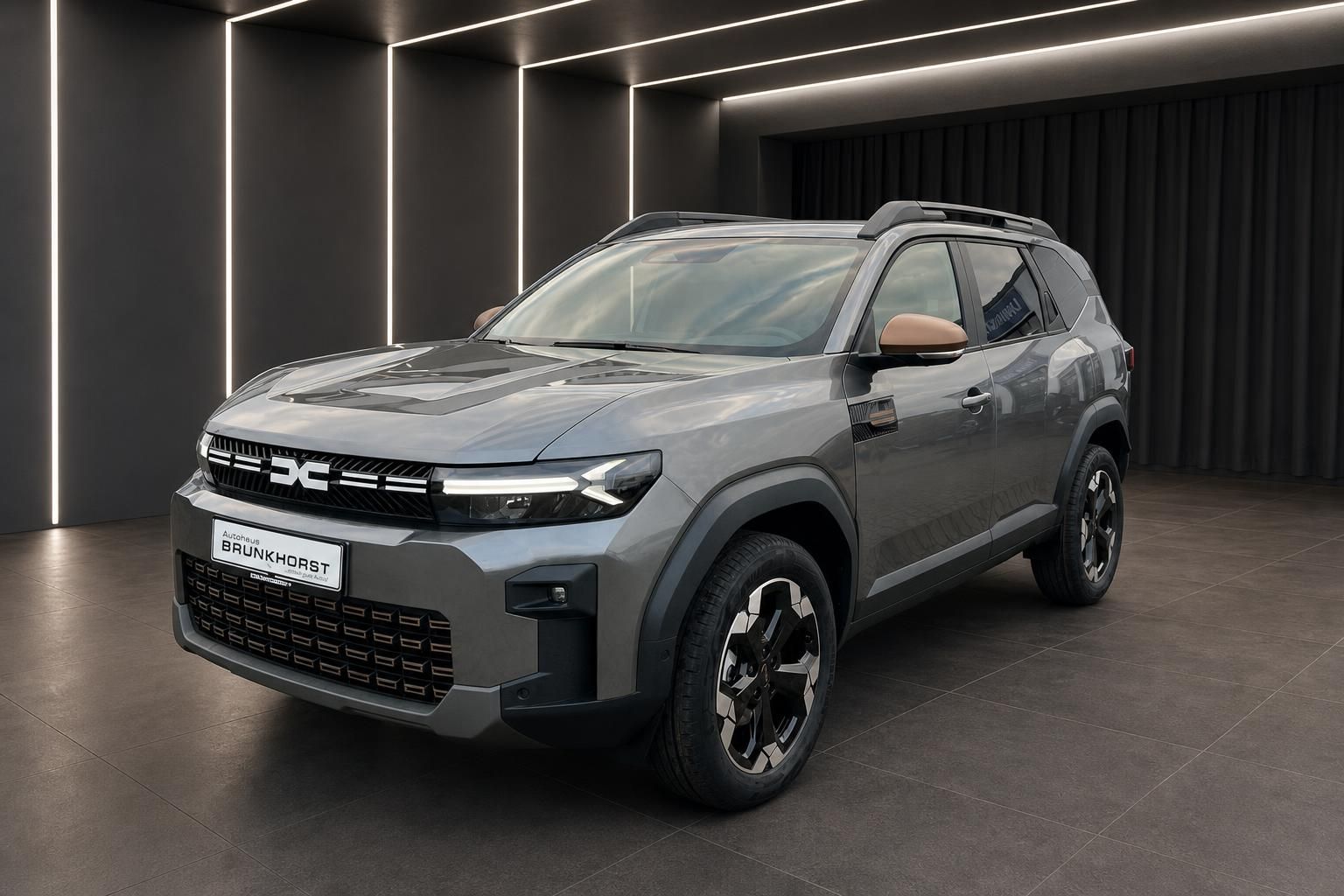 Dacia SUV Seitenansicht in grau - elegante Karosserie mit modernem Design
