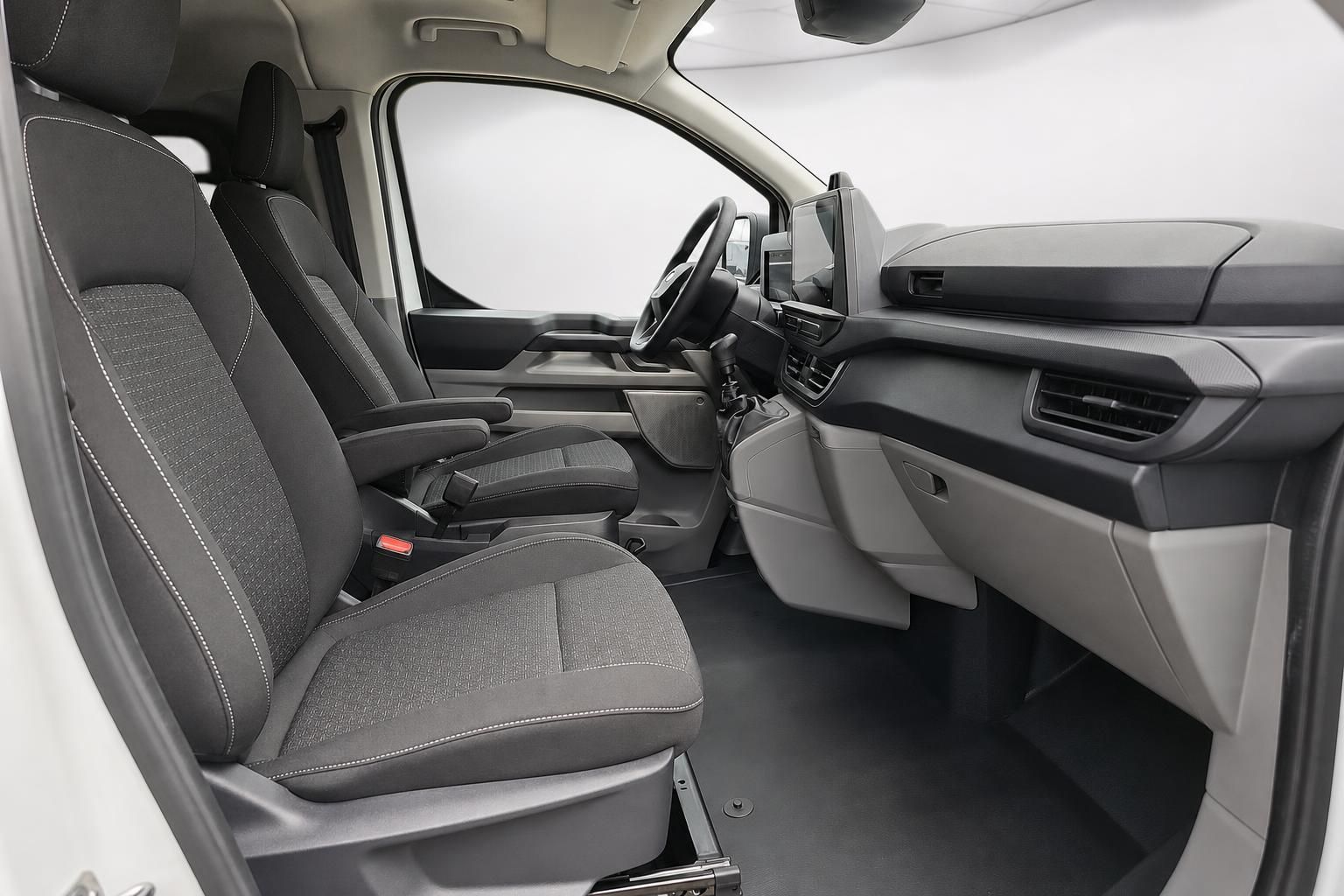 Ford Transit Custom Interieur mit Armaturenbrett und Sitzen