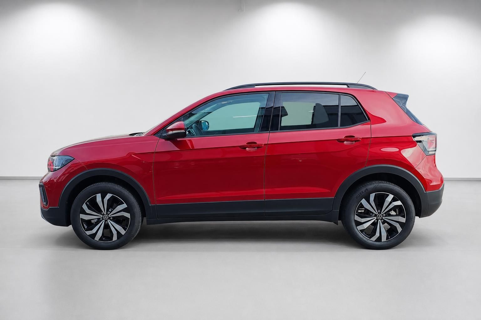 VW T-Cross rot Seitenansicht komplett im Studio