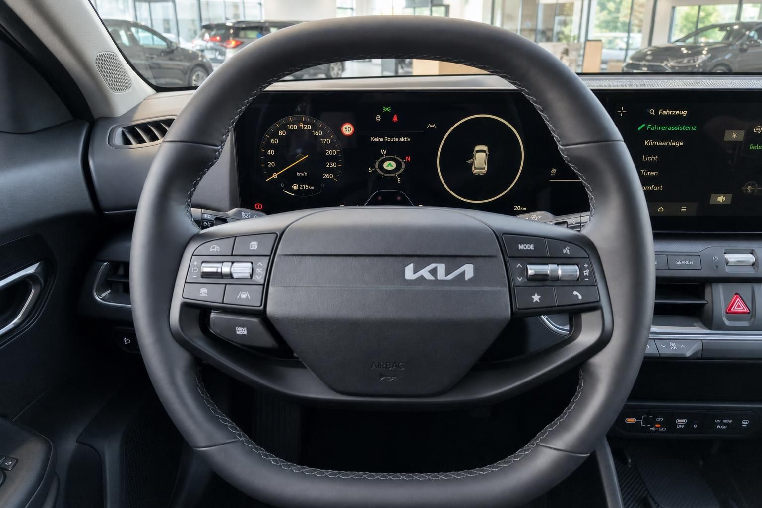 Kia Lenkrad mit digitalem Kombiinstrument und Fahrerassistenzanzeige