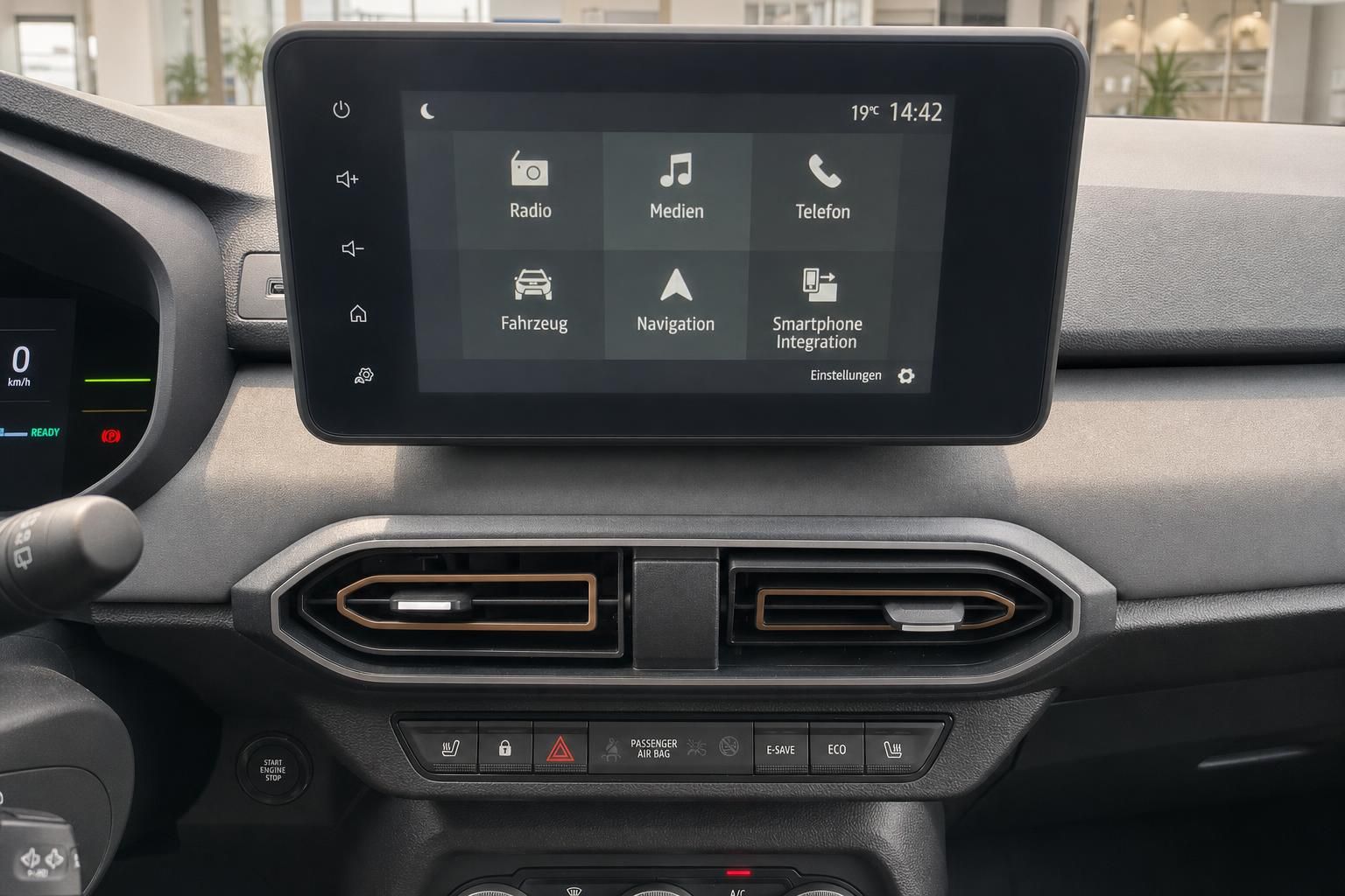 Fahrzeug Infotainment Display mit Navigation und Multimedia Funktionen