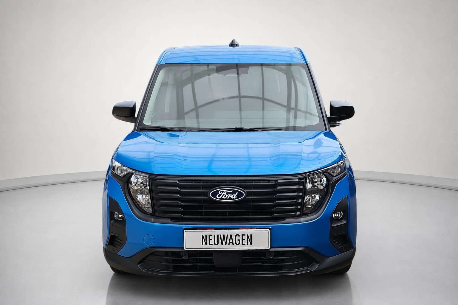 Ford Tourneo blau Frontansicht mit Kennzeichen Neuwagen