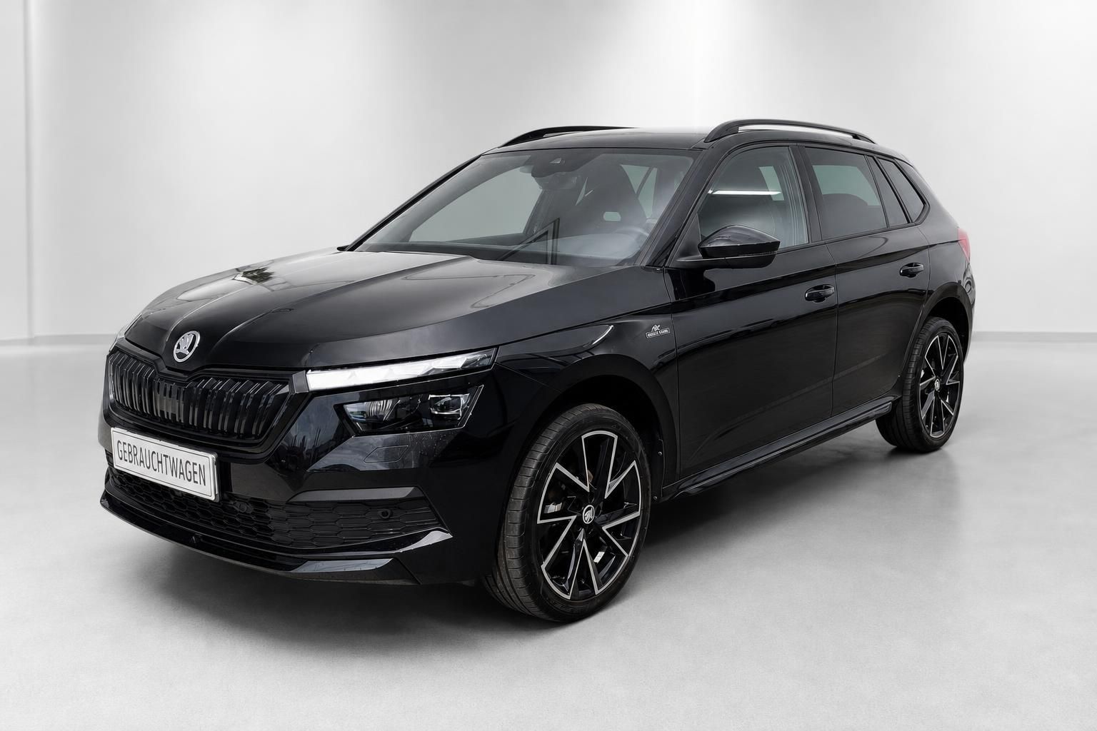 Skoda Kamiq schwarz Frontansicht Gebrauchtwagen SUV