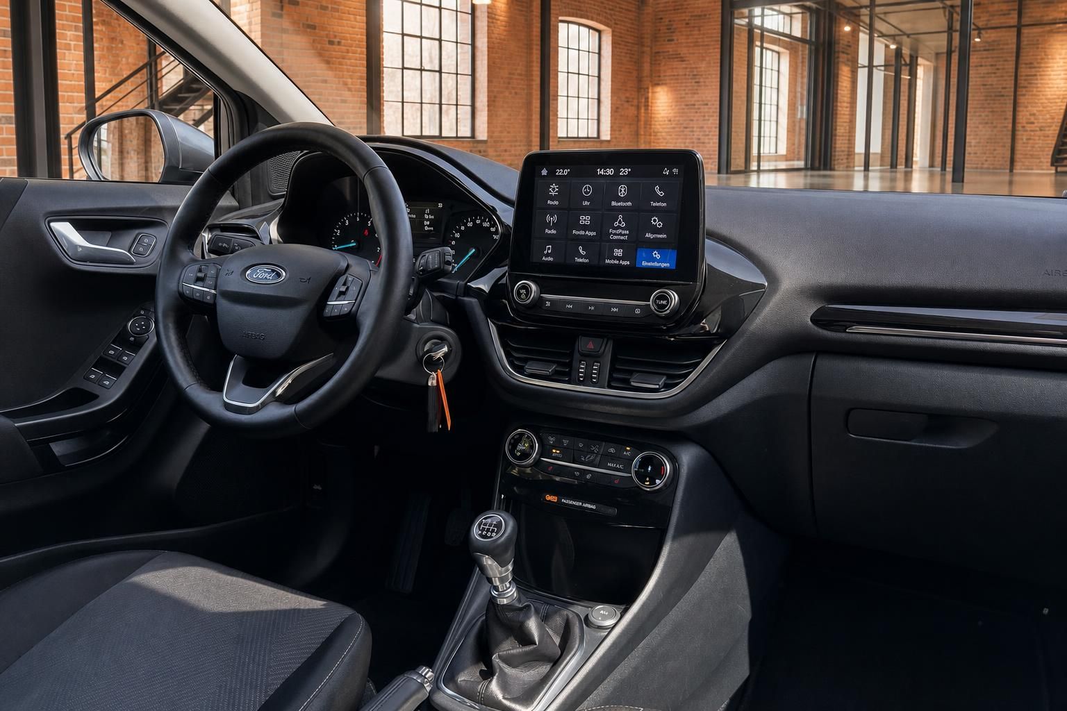Ford Fiesta Cockpit mit Touchscreen, Lenkrad und Schaltung im Detail