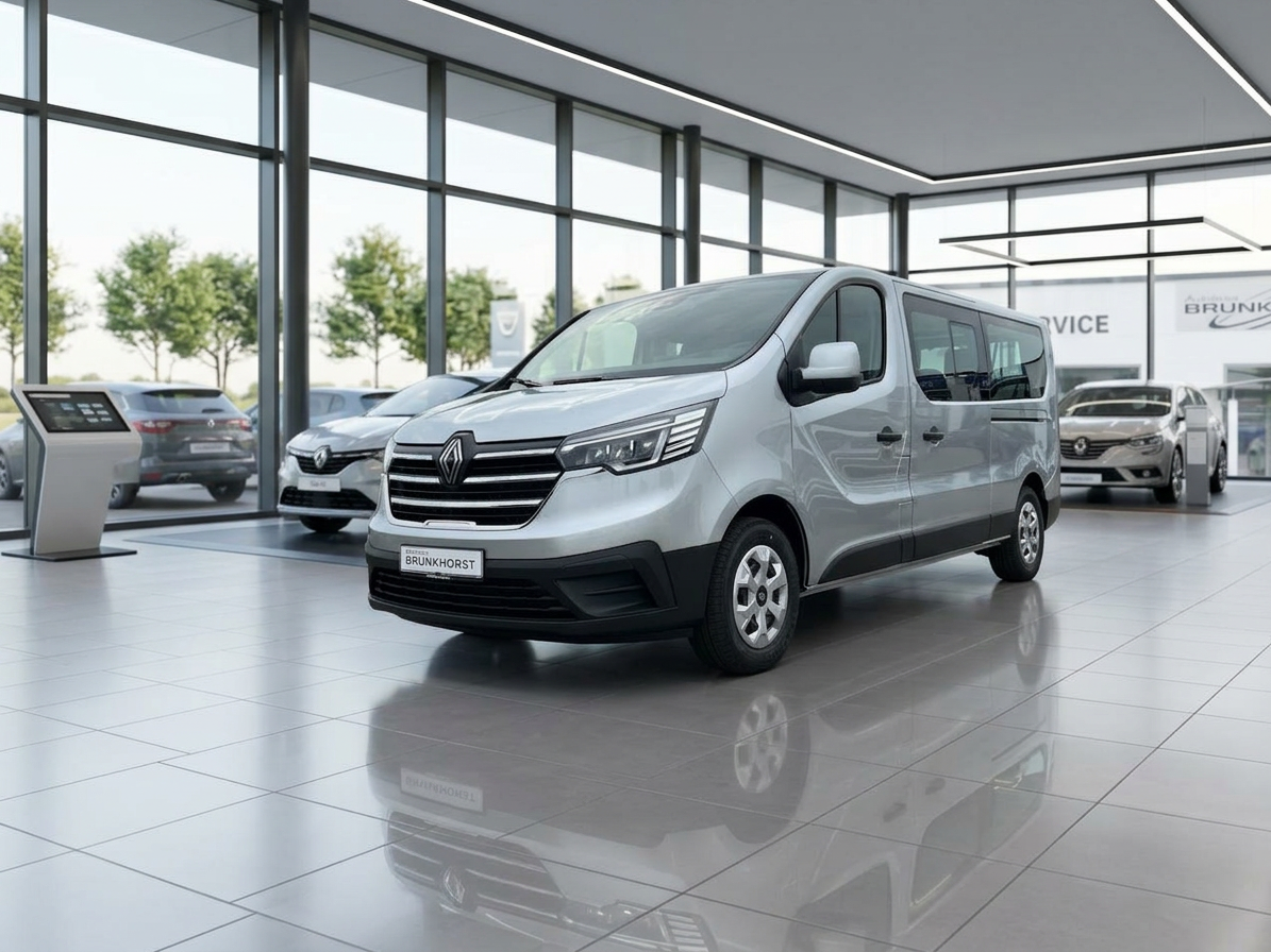 Renault Trafic Combi silber im Autohaus Brunkhorst Showroom – Frontansicht