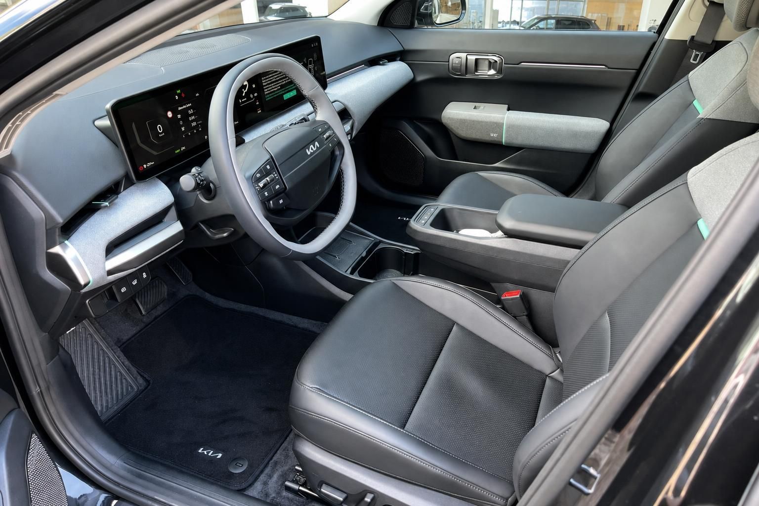Kia EV4 Innenraum Fahrersitz mit Cockpit und Lenkrad