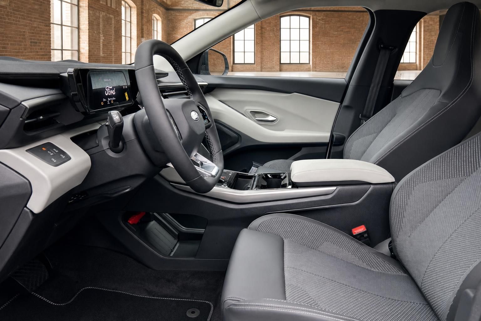 Ford Explorer Innenraum: Vordersitze und Cockpit im Detail