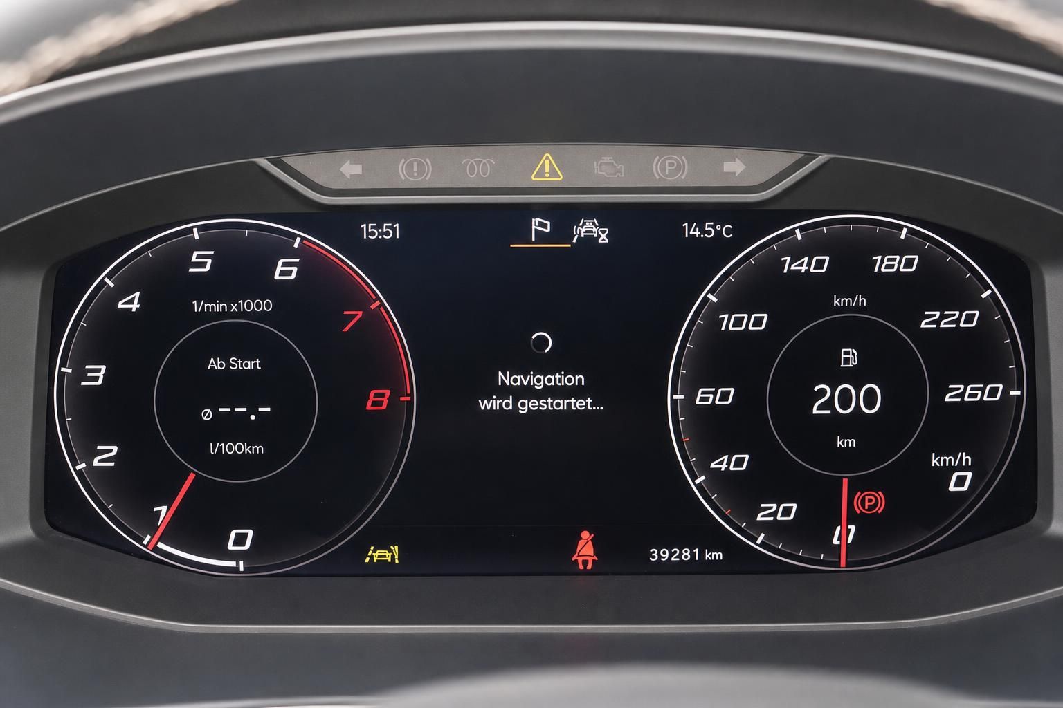Digitales Kombiinstrument mit Tacho und Navigationsanzeige im SEAT