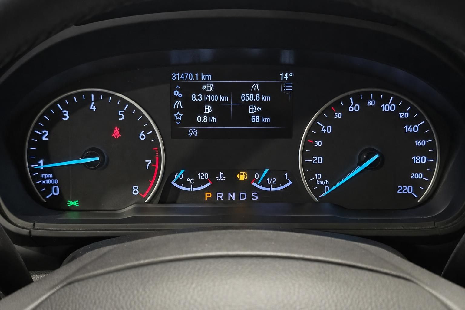 Ford EcoSport Tacho mit Kilometerstand und Bordcomputer-Anzeige