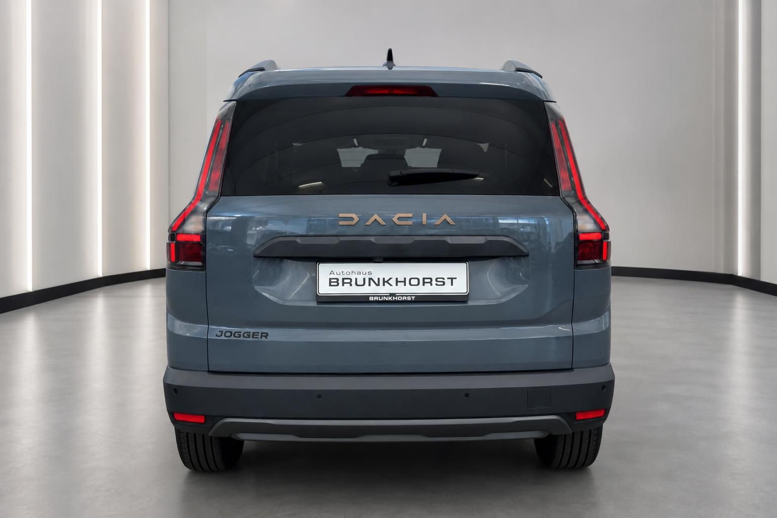 Dacia Jogger Heckansicht in grau - 7-Sitzer Familien-SUV von Autohaus Brunkhorst