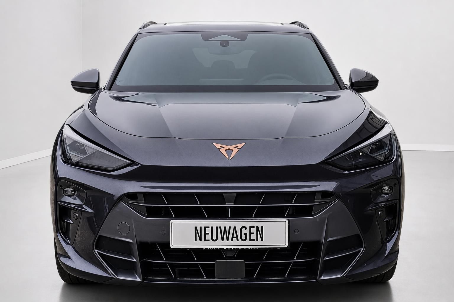 Cupra SUV Frontansicht mit Kennzeichenhalter Neuwagen
