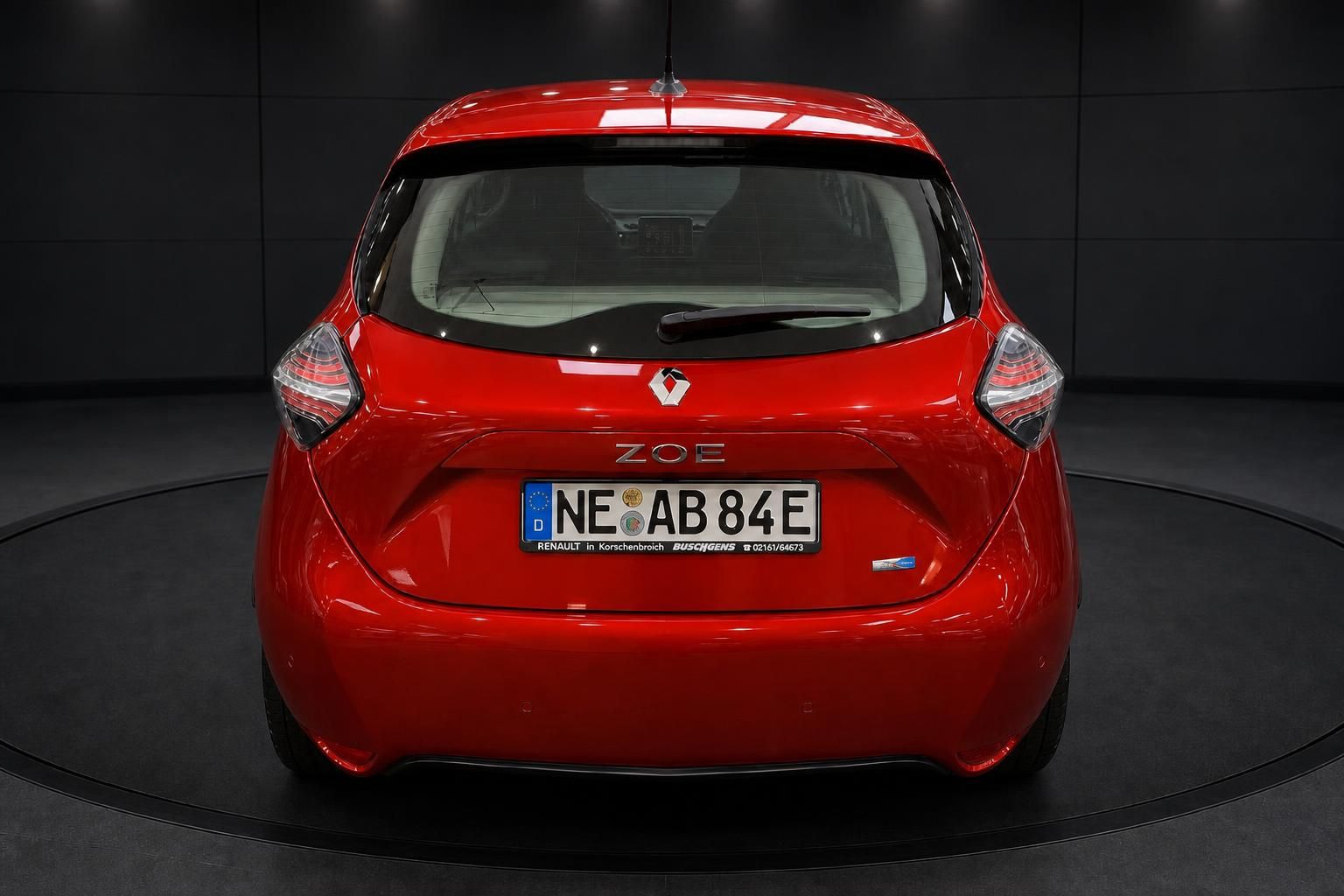 Renault Zoe rot, direkte Heckansicht mit Kennzeichen