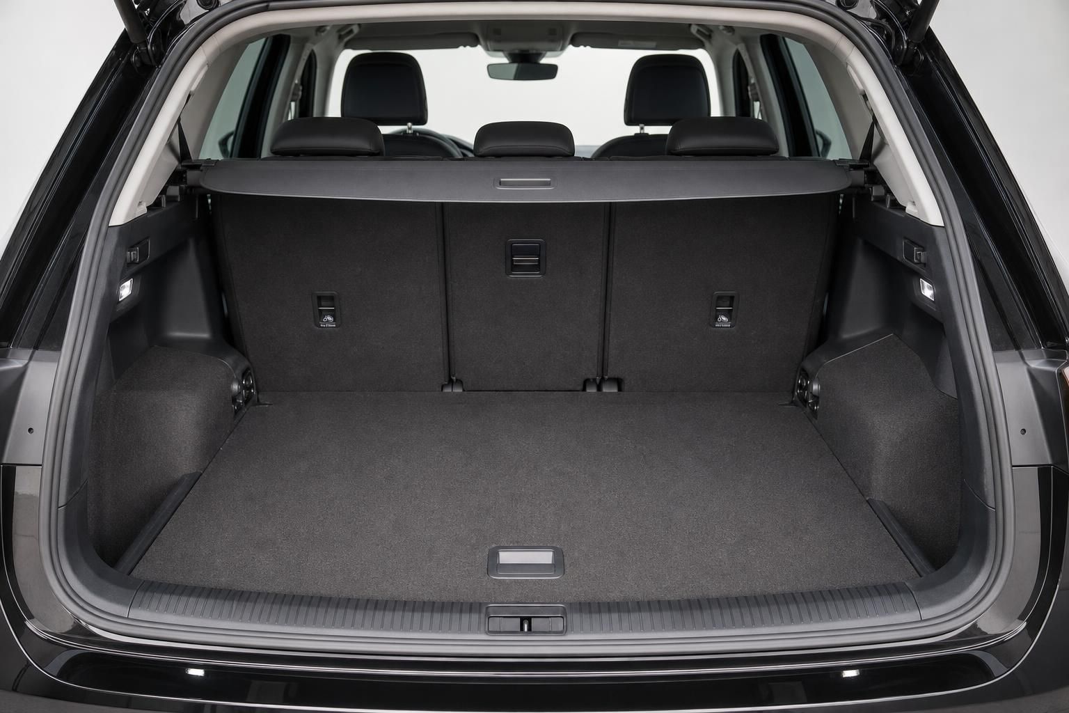 VW Tiguan Kofferraum leer geoeffnet Ladevolumen