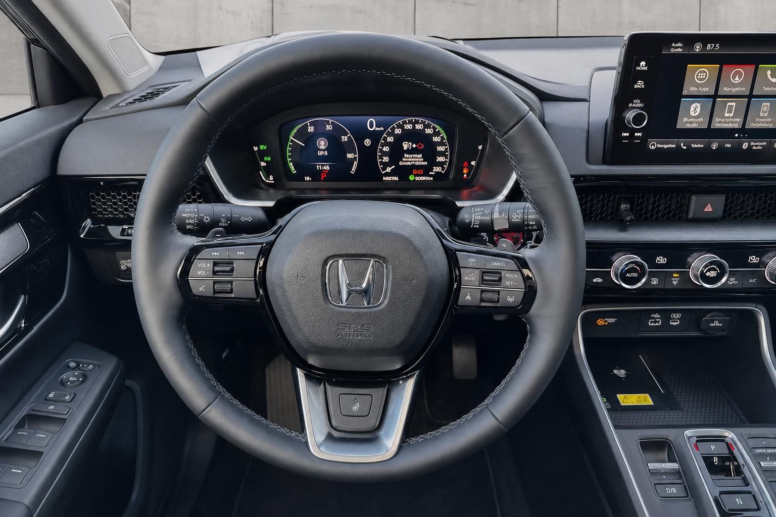 Honda Lenkrad mit Multifunktionstasten und Kombiinstrument im Detail