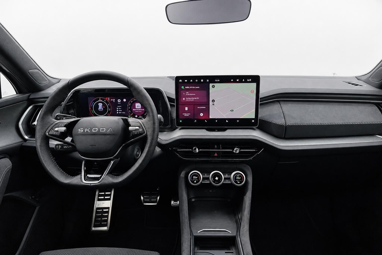 Skoda Cockpit mit Lenkrad, Digitaltacho und Infotainment-Display