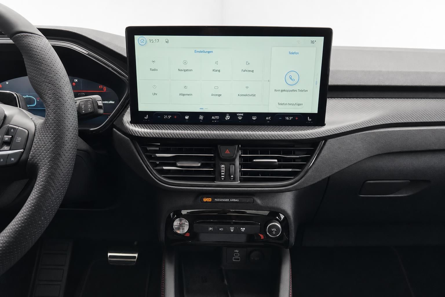 Ford Focus Cockpit mit digitalem Infotainment-Touchscreen und Klimabedienung