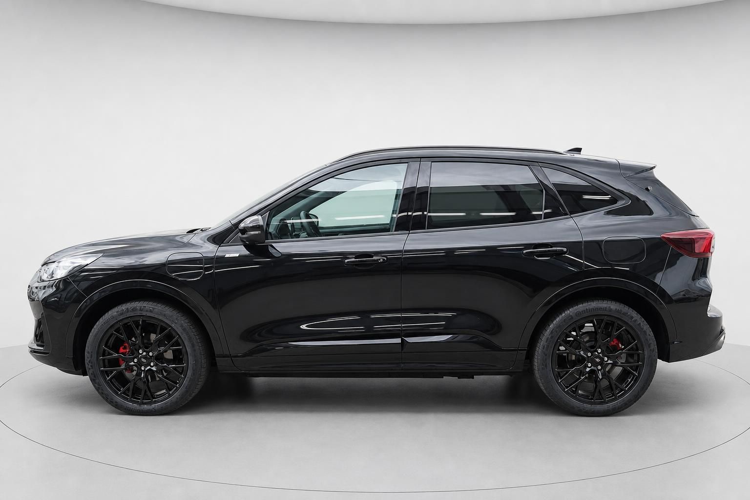 Ford Kuga schwarz Seitenansicht Neuwagen SUV Felgen
