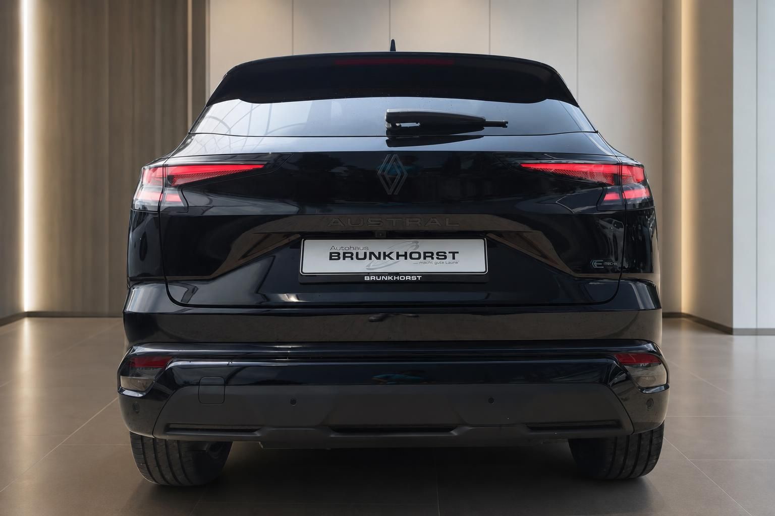 Renault Austral schwarz Heckansicht im Autohaus Brunkhorst