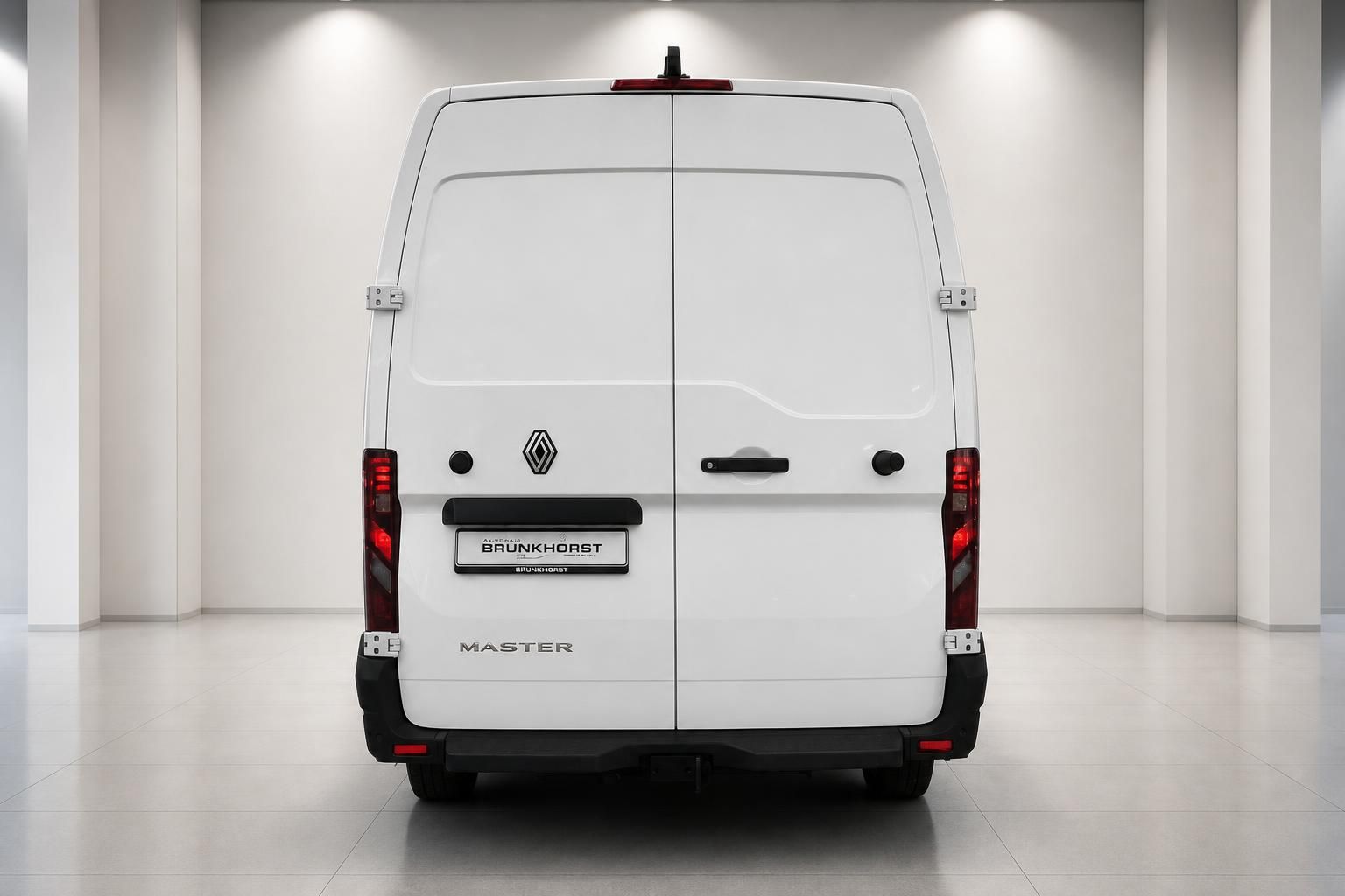 Renault Master weiß, Heckansicht mit geschlossenen Hecktüren