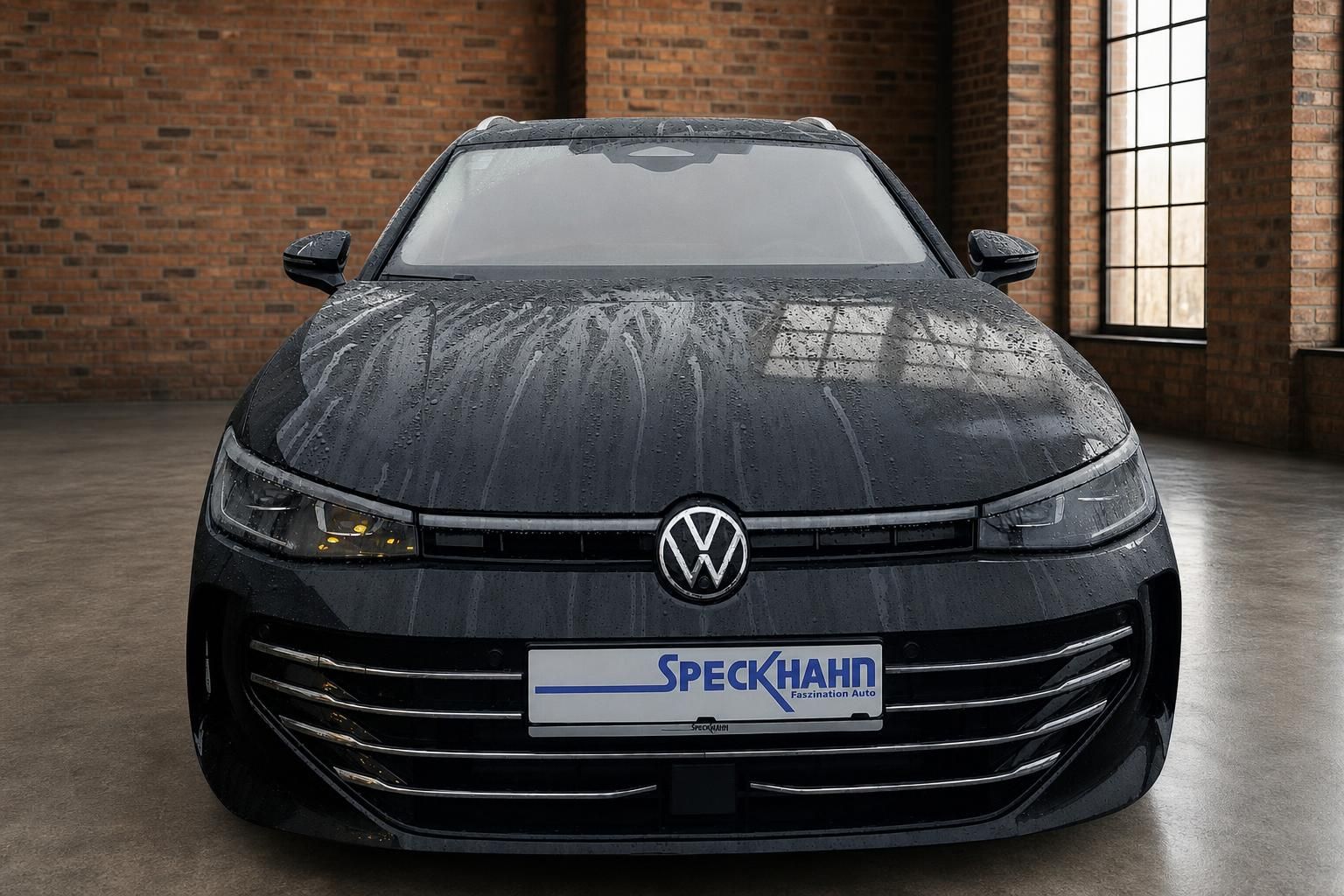 VW Passat Frontansicht mit Kuehlergrill und LED-Scheinwerfern in Schwarz