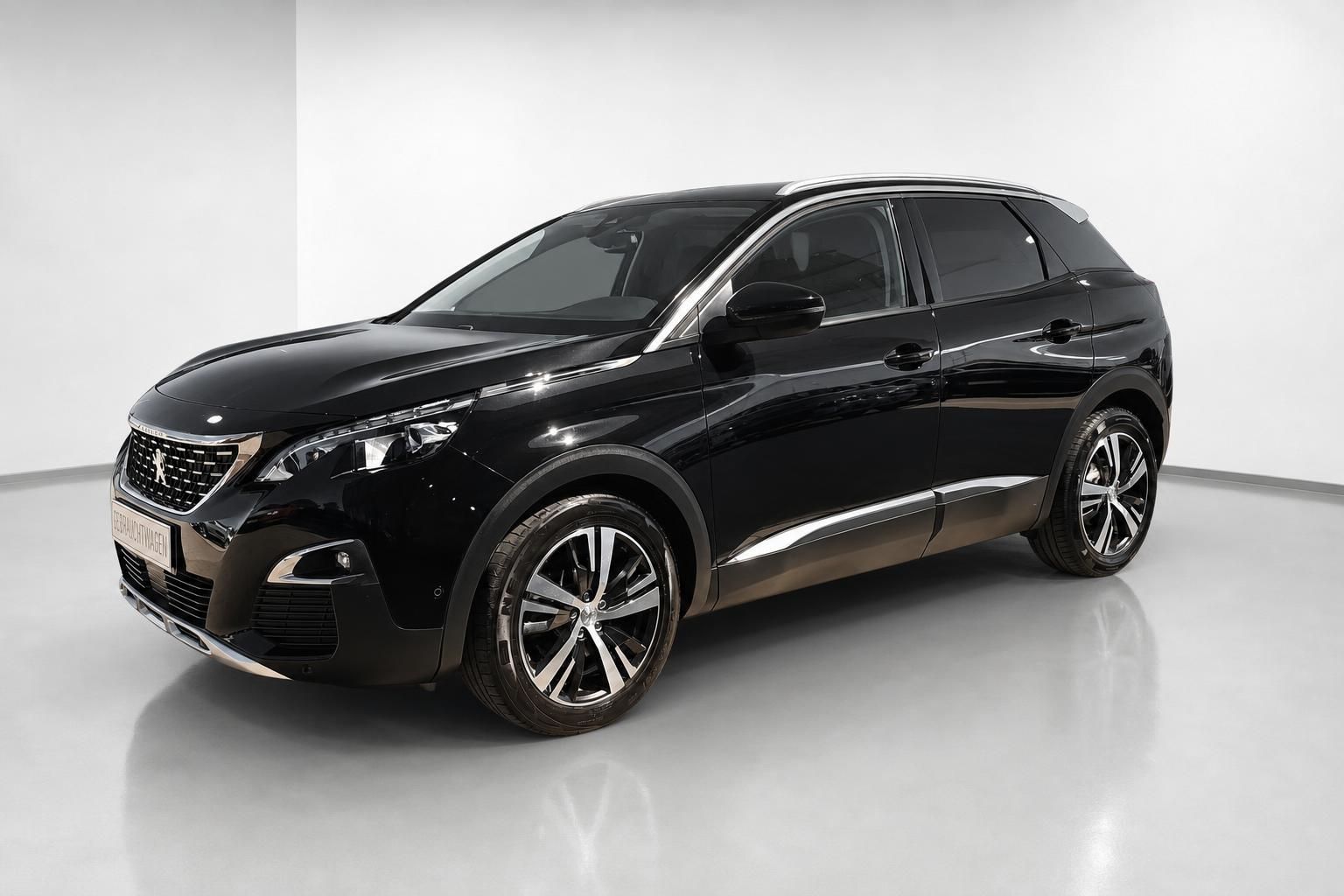 Peugeot 3008 schwarz SUV Seitenansicht vorne Gebrauchtwagen