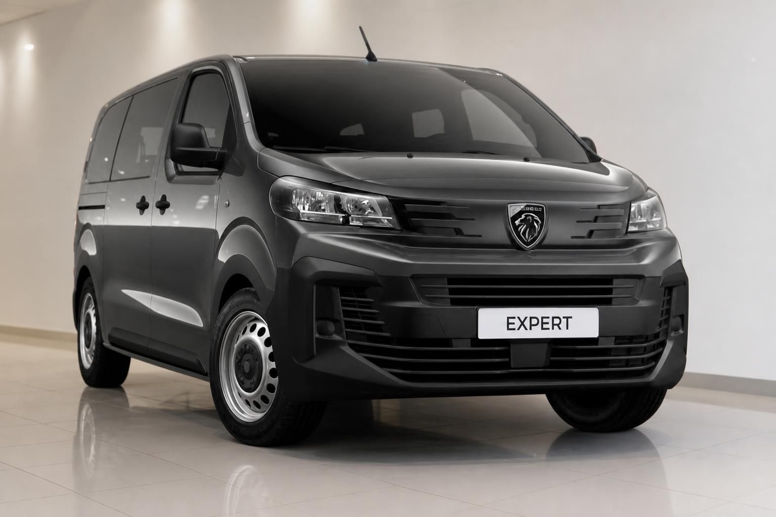 Peugeot Expert Transporter grau, Frontansicht im Showroom
