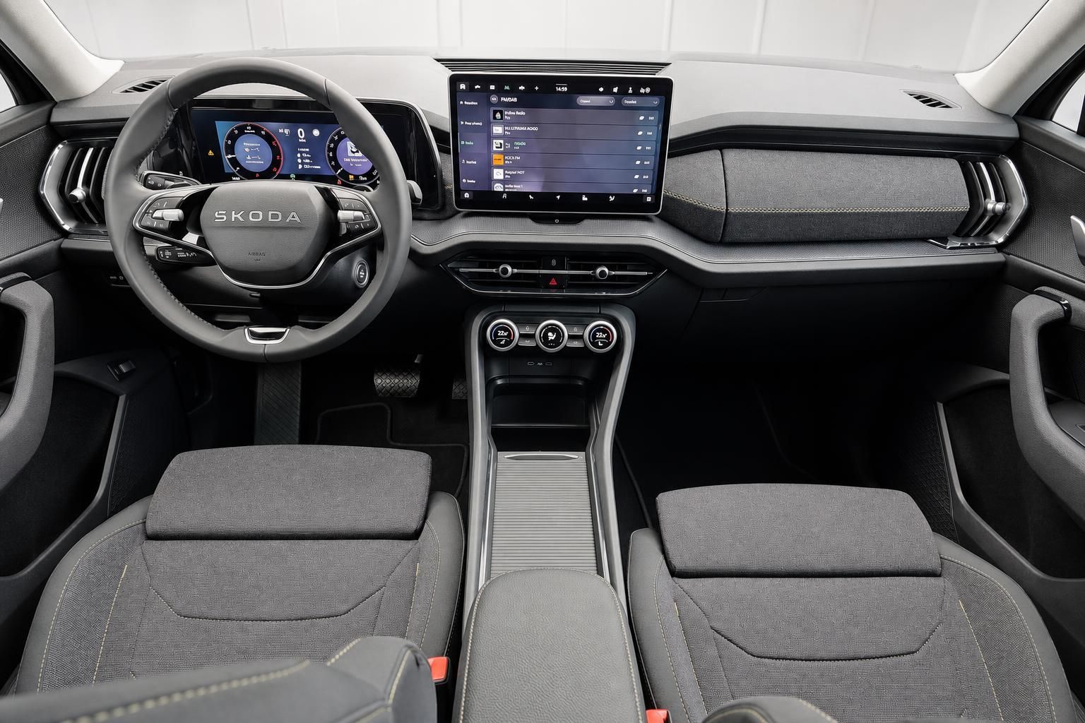 Skoda Cockpit mit Lenkrad, Digitaltacho und Infotainment-Display