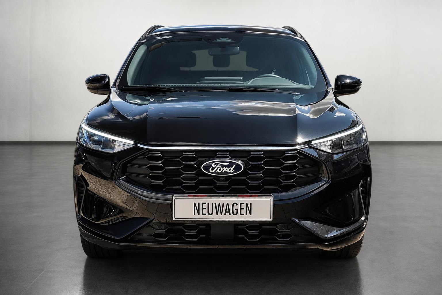 Ford Kuga schwarz Frontansicht Neuwagen SUV Kühlergrill