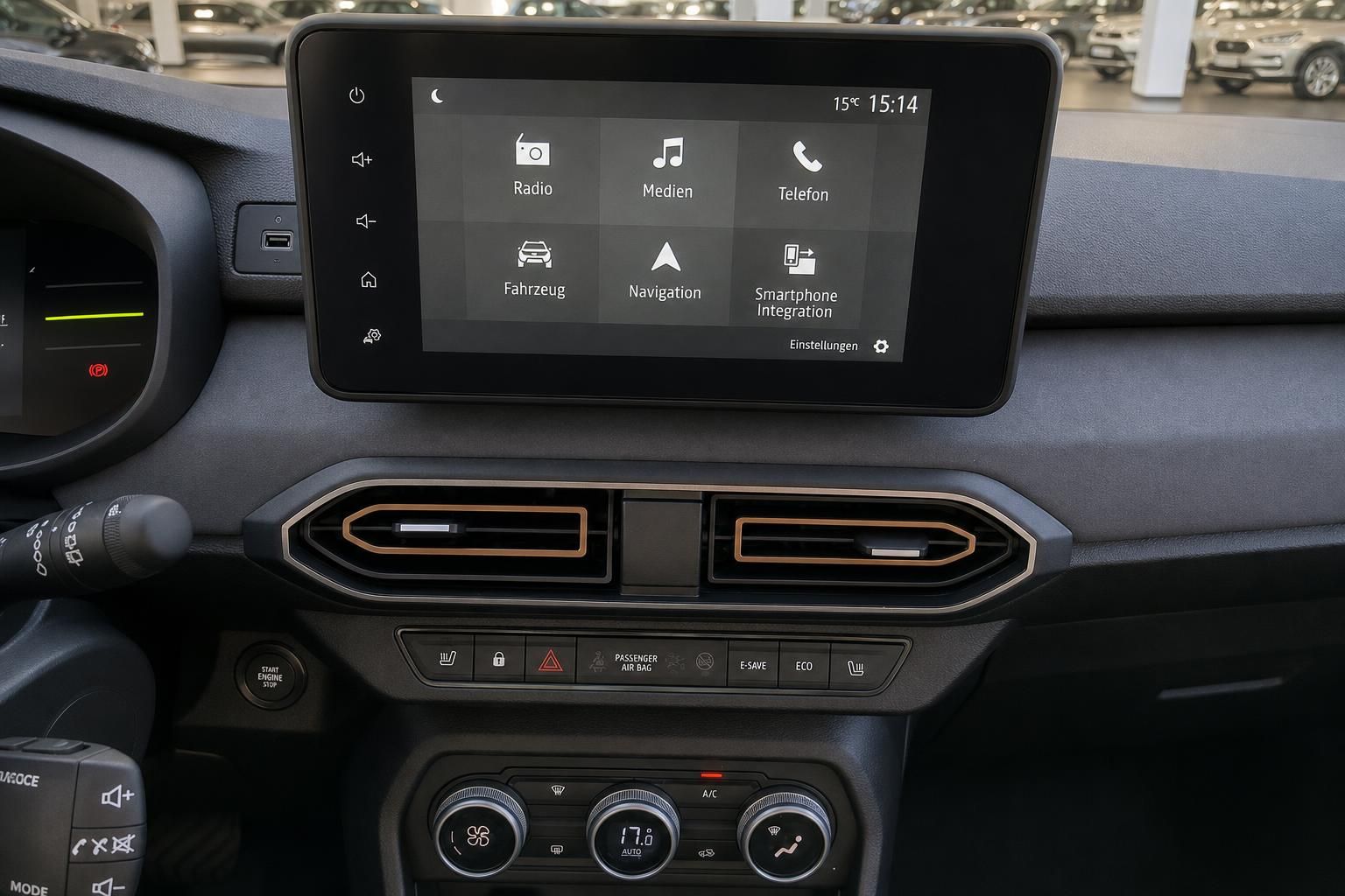 Auto Infotainment-System mit Touchscreen und Klimaanlage - moderne Fahrzeugtechnik