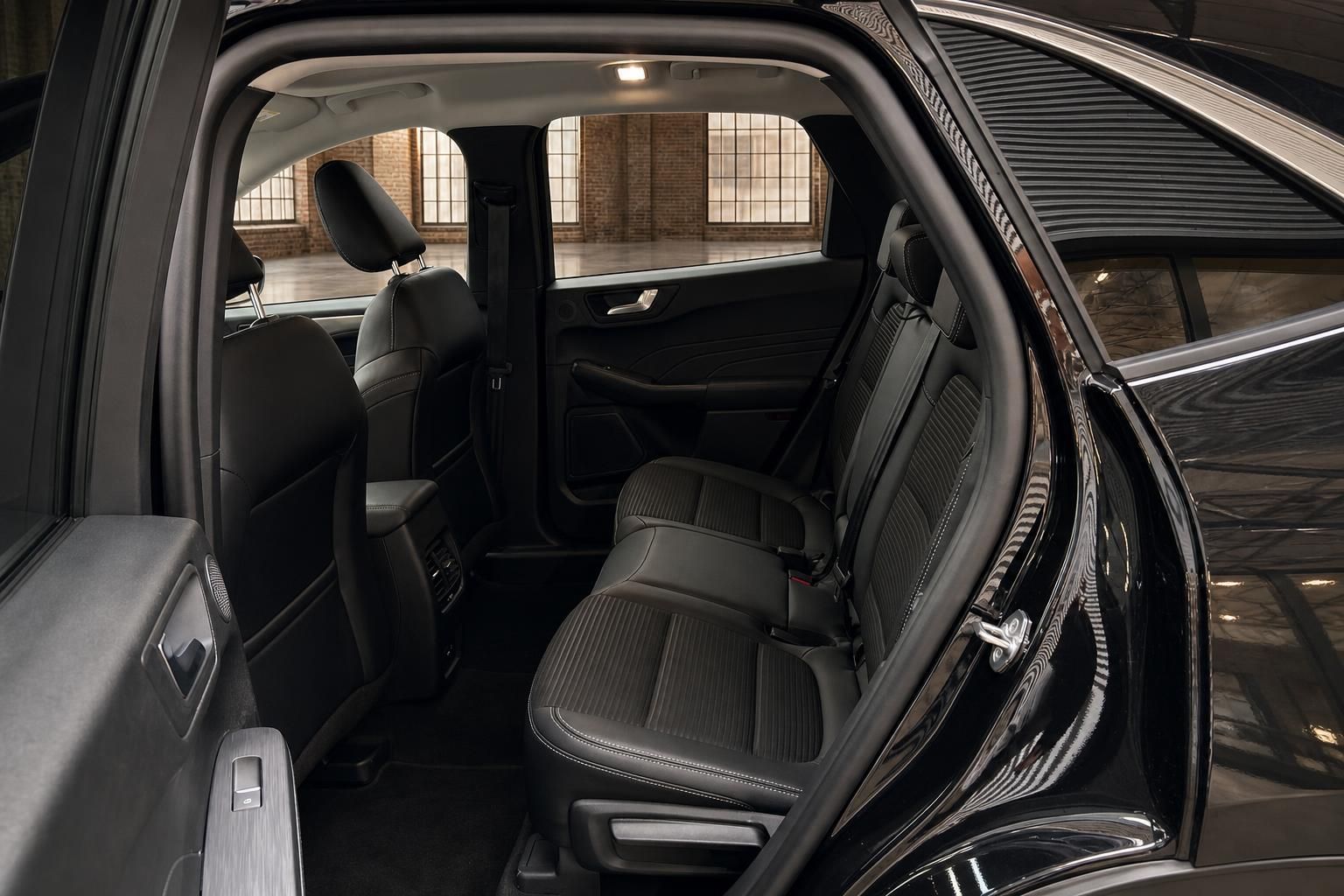 Ford Kuga - Bild 13 von 15
