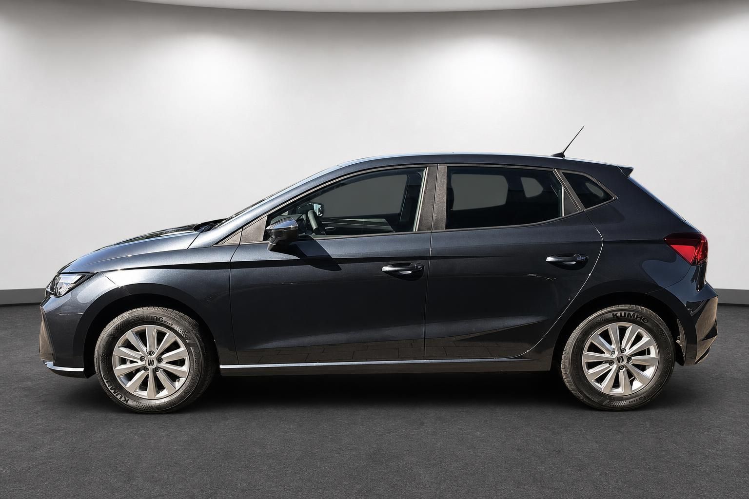 SEAT Ibiza Seitenansicht in Grau, kompakter Fünftürer