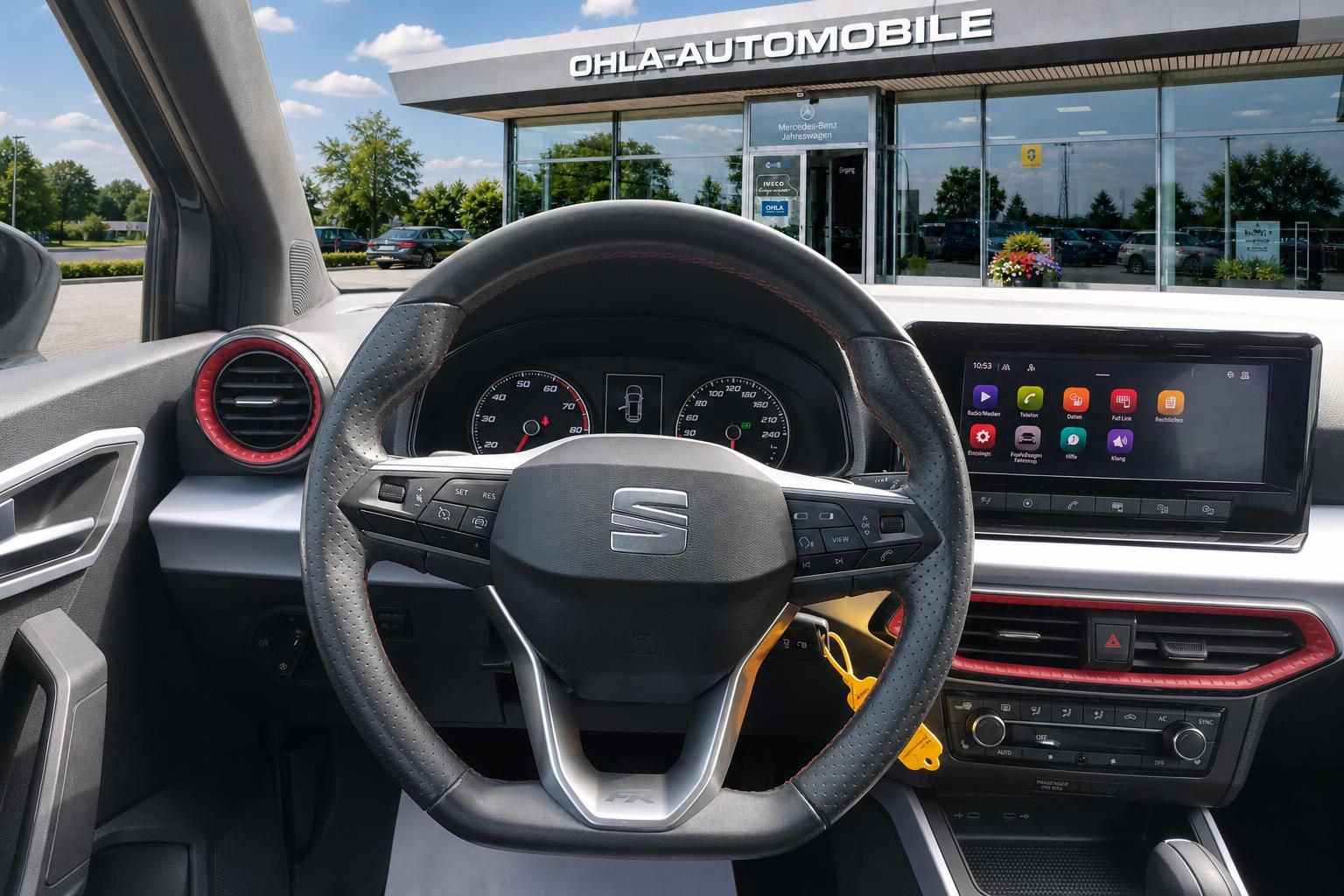 SEAT Arona FR Cockpit mit Lenkrad und Digitaltacho, Innenraumansicht