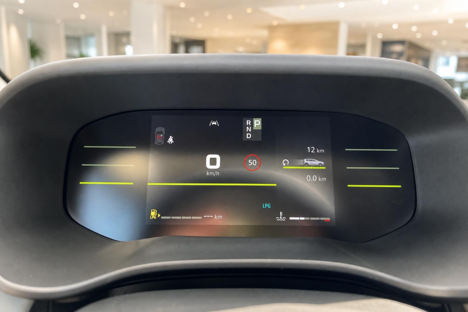 Digitales Kombiinstrument Cockpit Display mit Geschwindigkeitsanzeige und Fahrinformationen