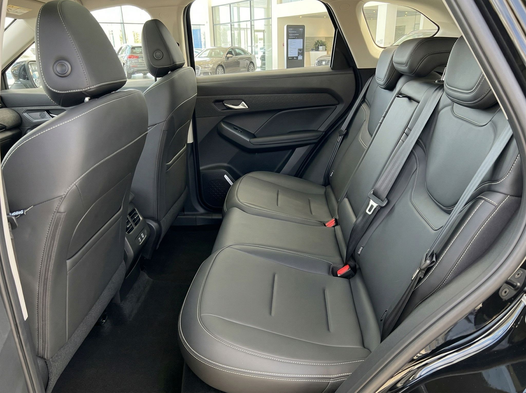 Fahrzeug Rücksitzbank mit Lederbezug und Mittelarmlehne