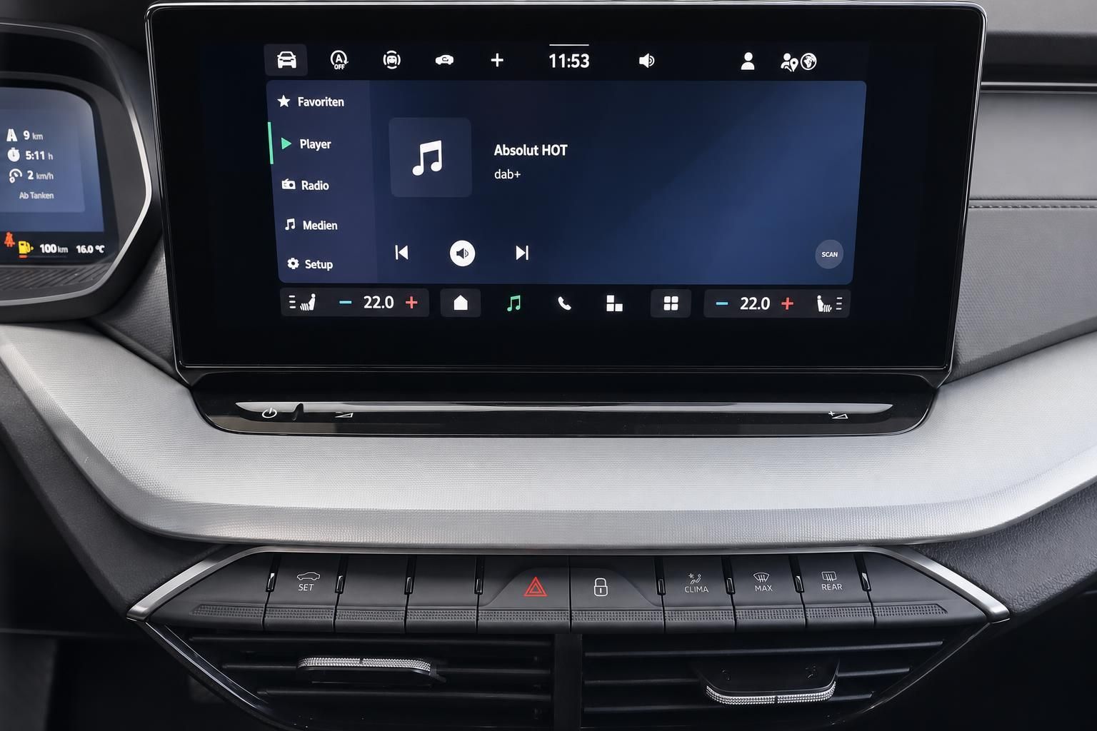 Škoda Octavia Infotainment-Display mit Radio- und Klimabedienung